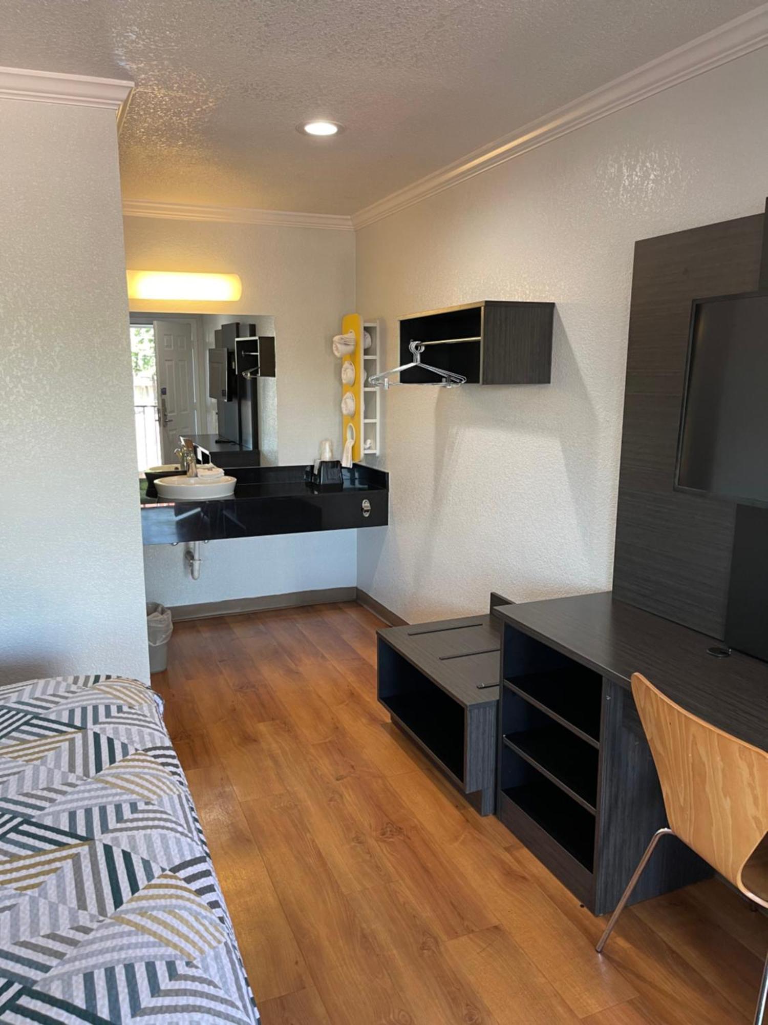 Motel 6 Sacramento, Ca - Downtown Εξωτερικό φωτογραφία